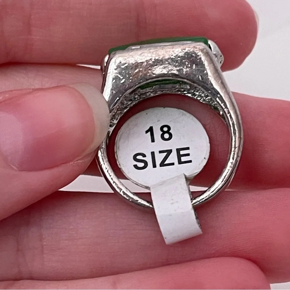 NWT Real Green STONE Silver Tone Preppy Classic KidCore Indie Statement Ring